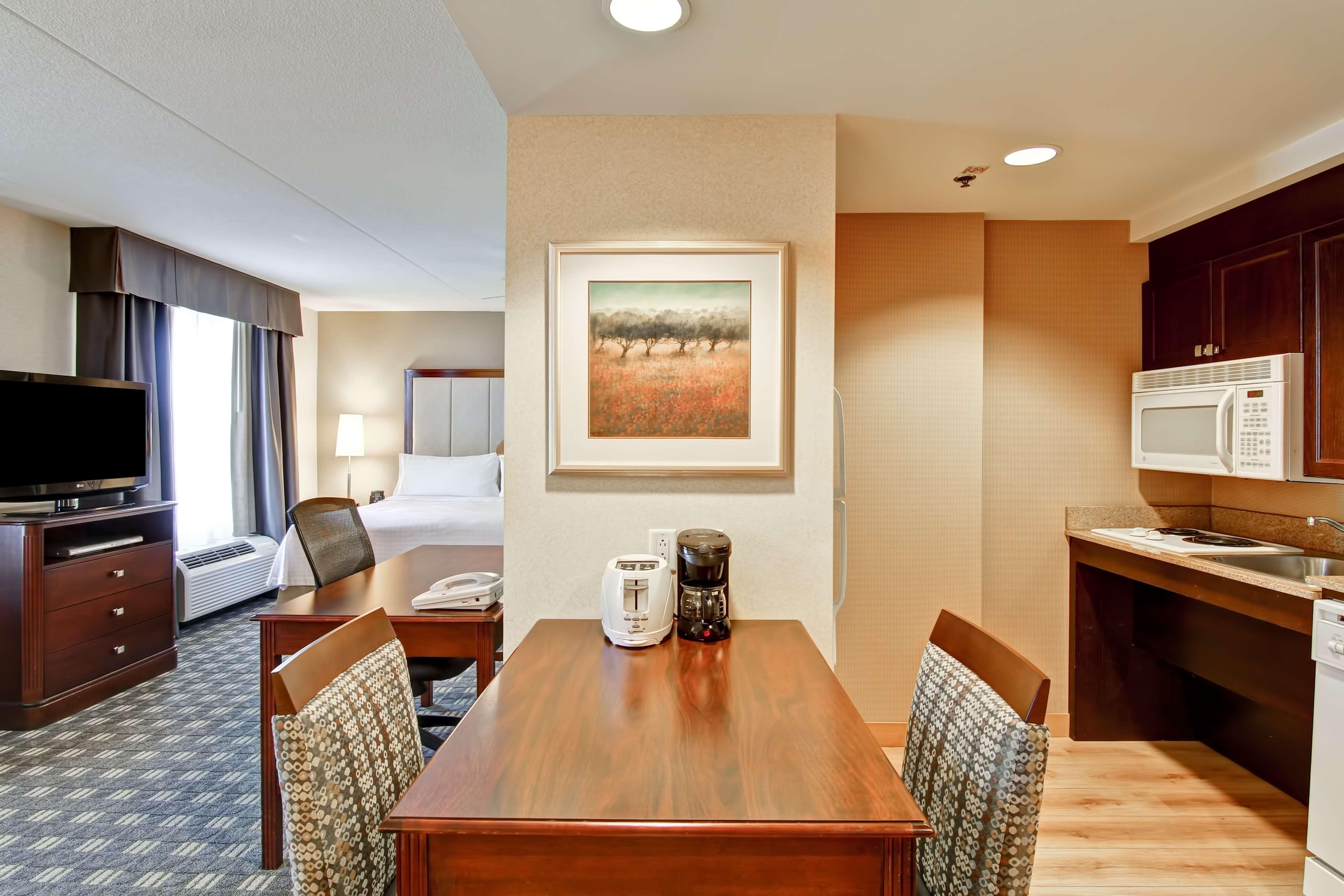 Homewood Suites By Hilton Toronto מיסיסאוגה מראה חיצוני תמונה