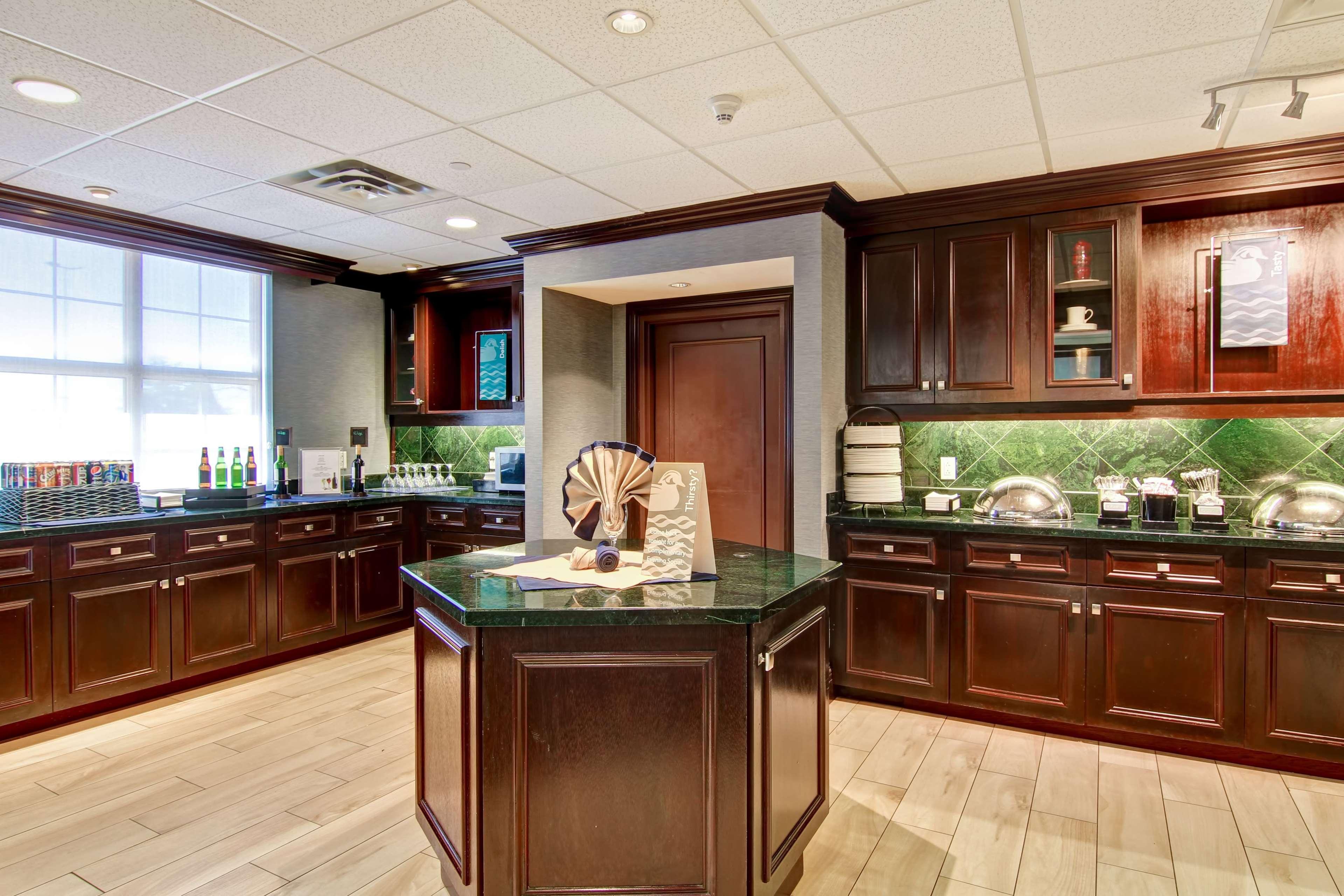 Homewood Suites By Hilton Toronto מיסיסאוגה מראה חיצוני תמונה
