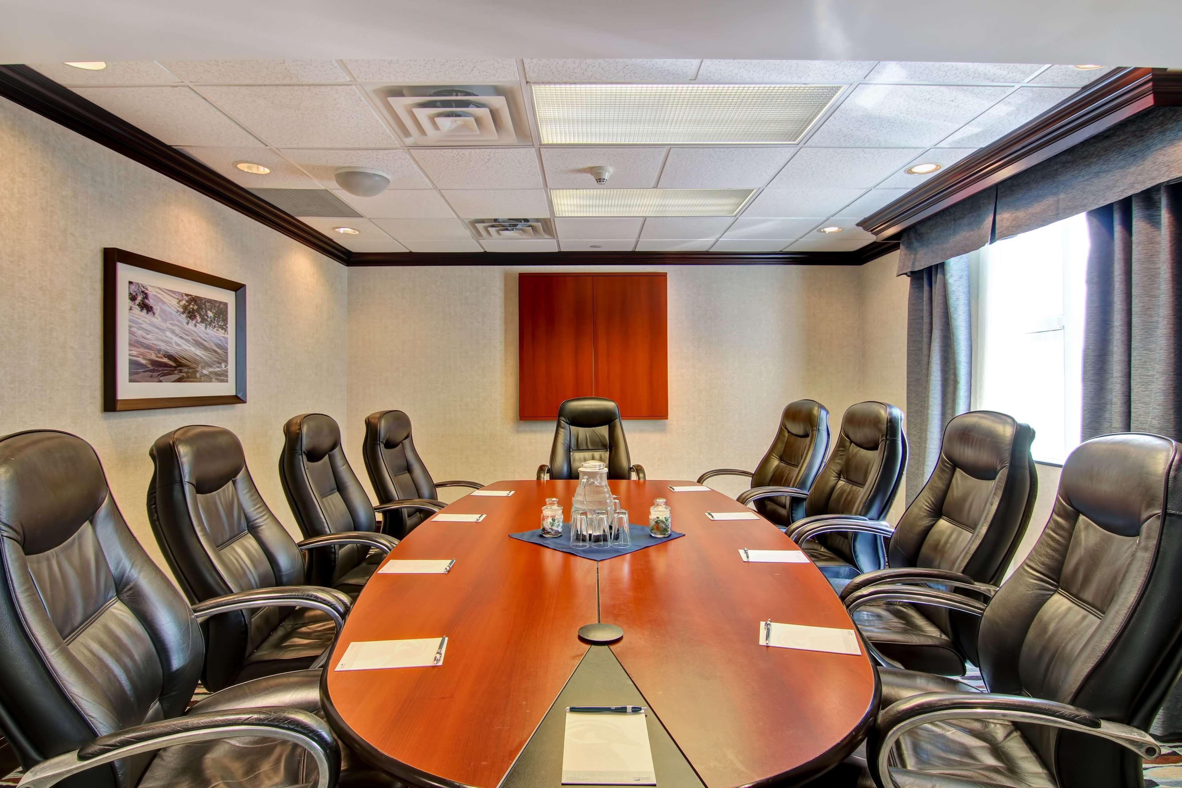 Homewood Suites By Hilton Toronto מיסיסאוגה מראה חיצוני תמונה
