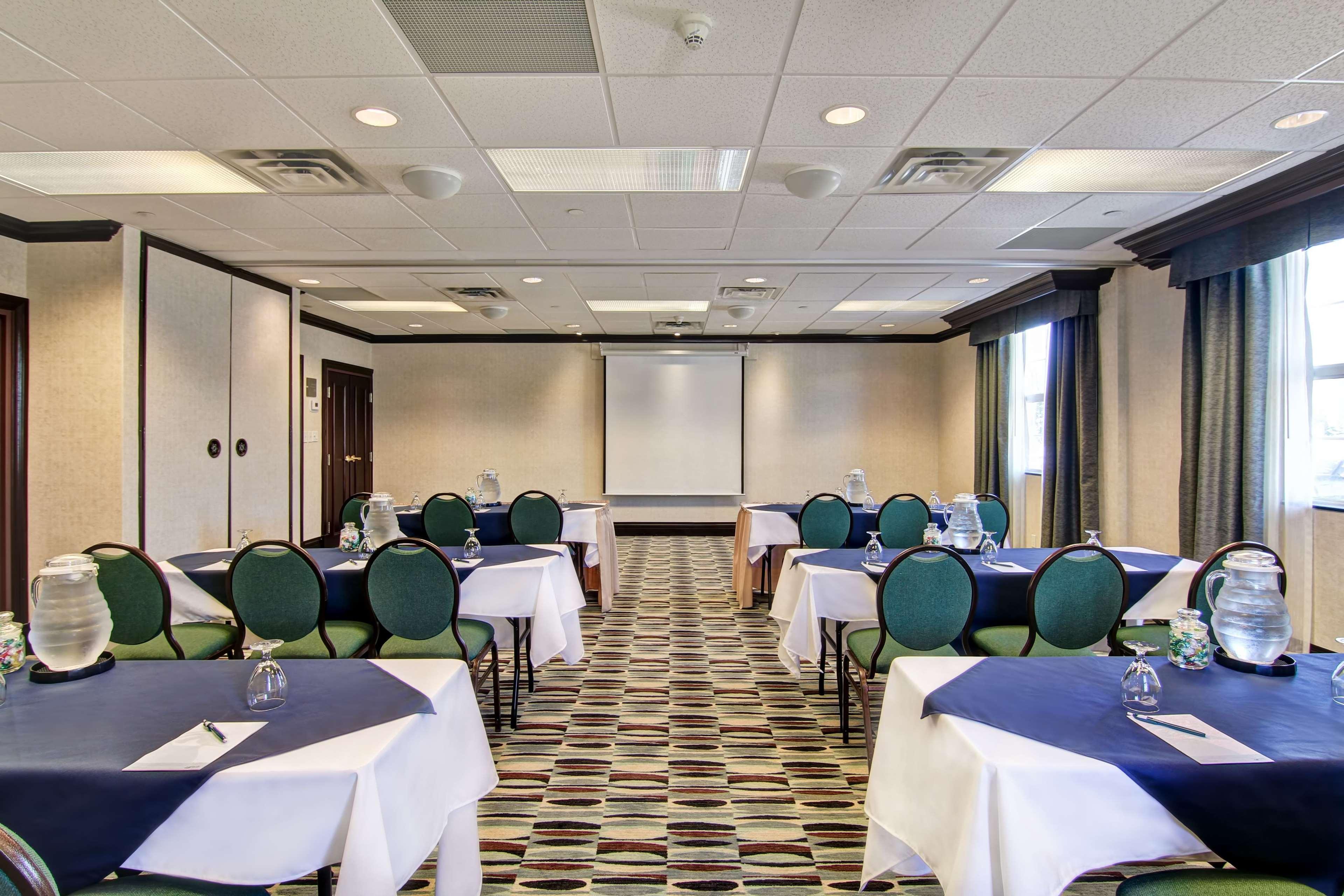 Homewood Suites By Hilton Toronto מיסיסאוגה מראה חיצוני תמונה