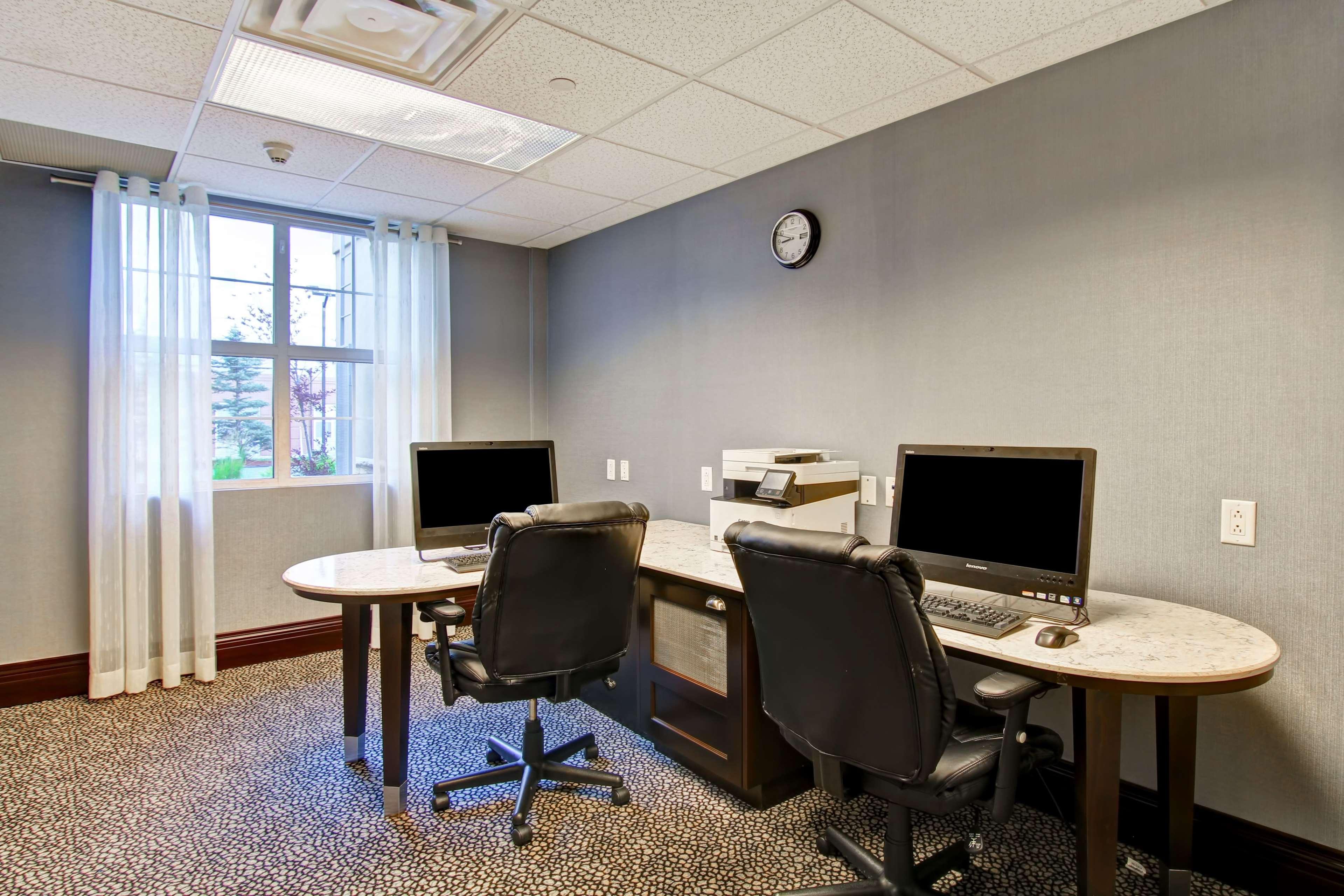 Homewood Suites By Hilton Toronto מיסיסאוגה מראה חיצוני תמונה