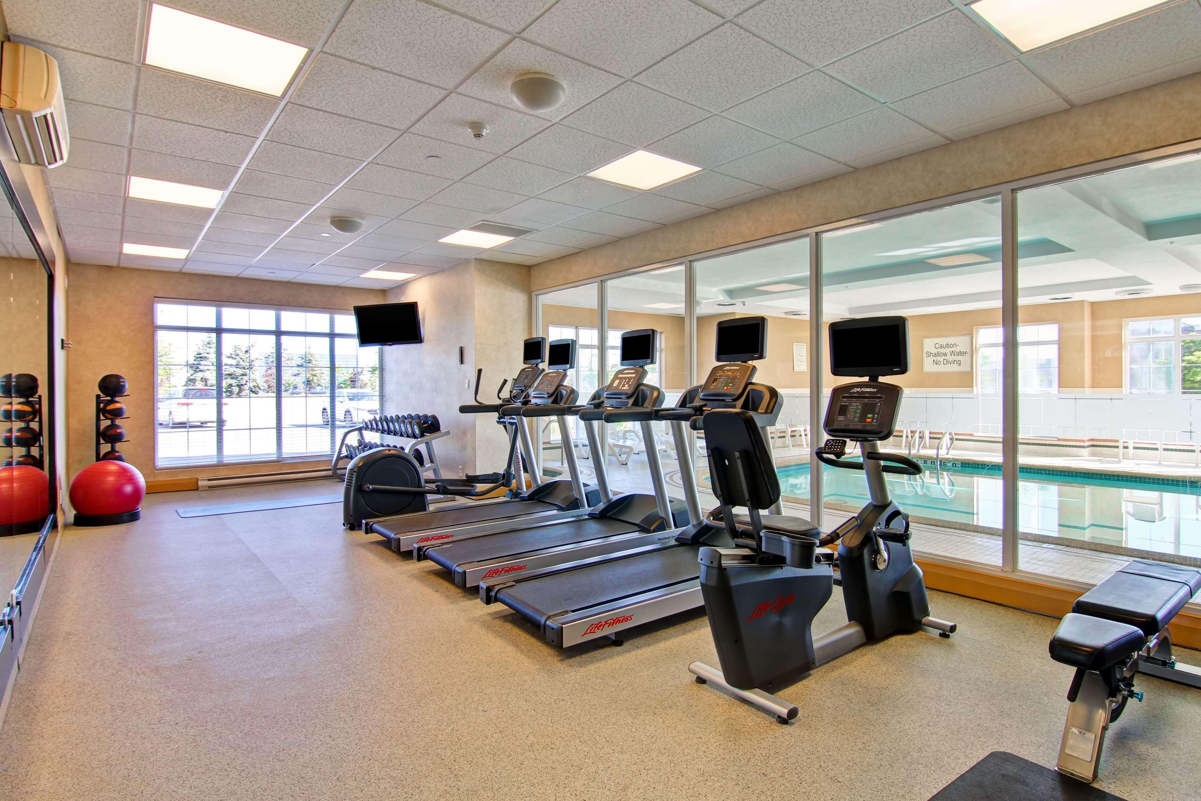 Homewood Suites By Hilton Toronto מיסיסאוגה מראה חיצוני תמונה