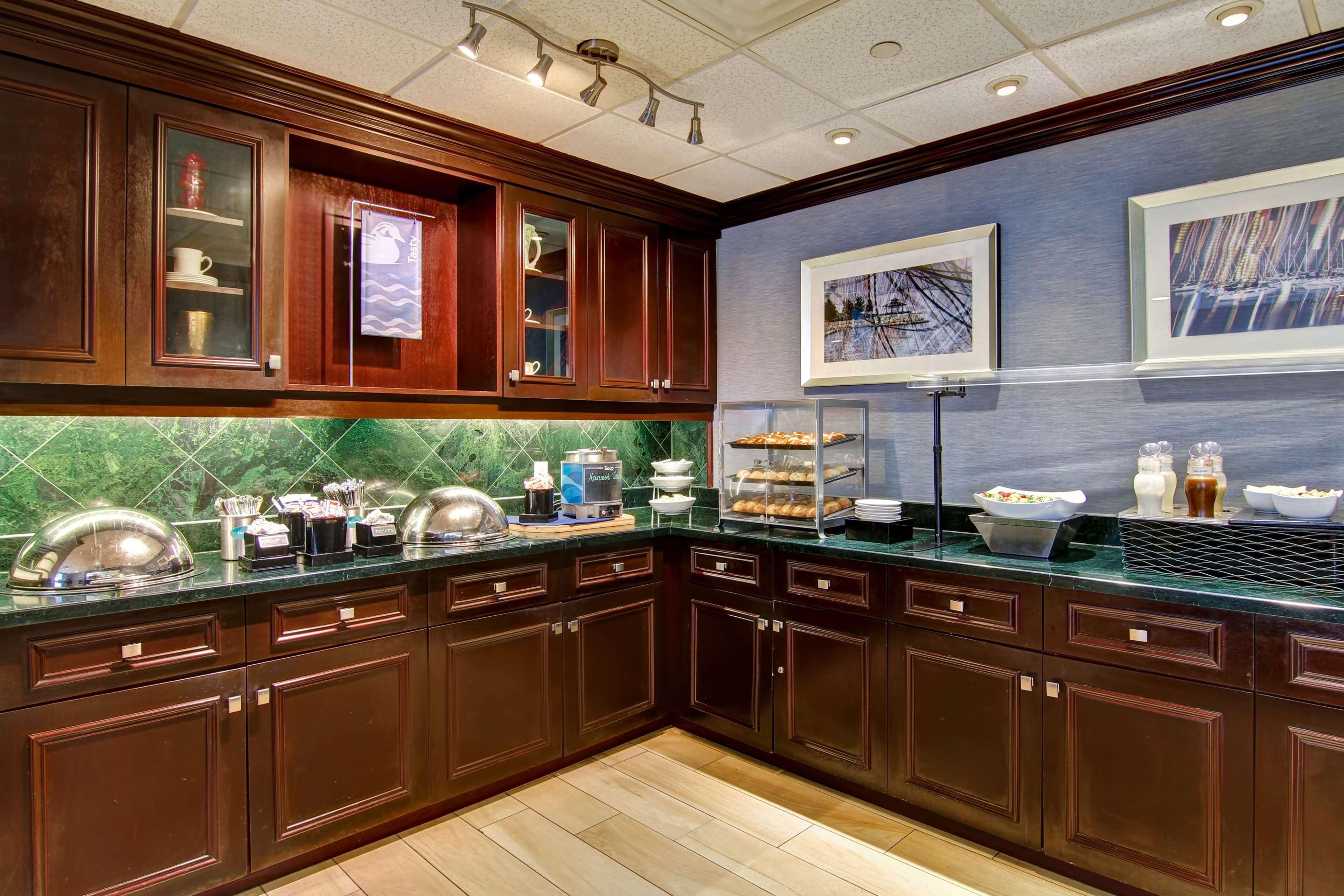 Homewood Suites By Hilton Toronto מיסיסאוגה מראה חיצוני תמונה
