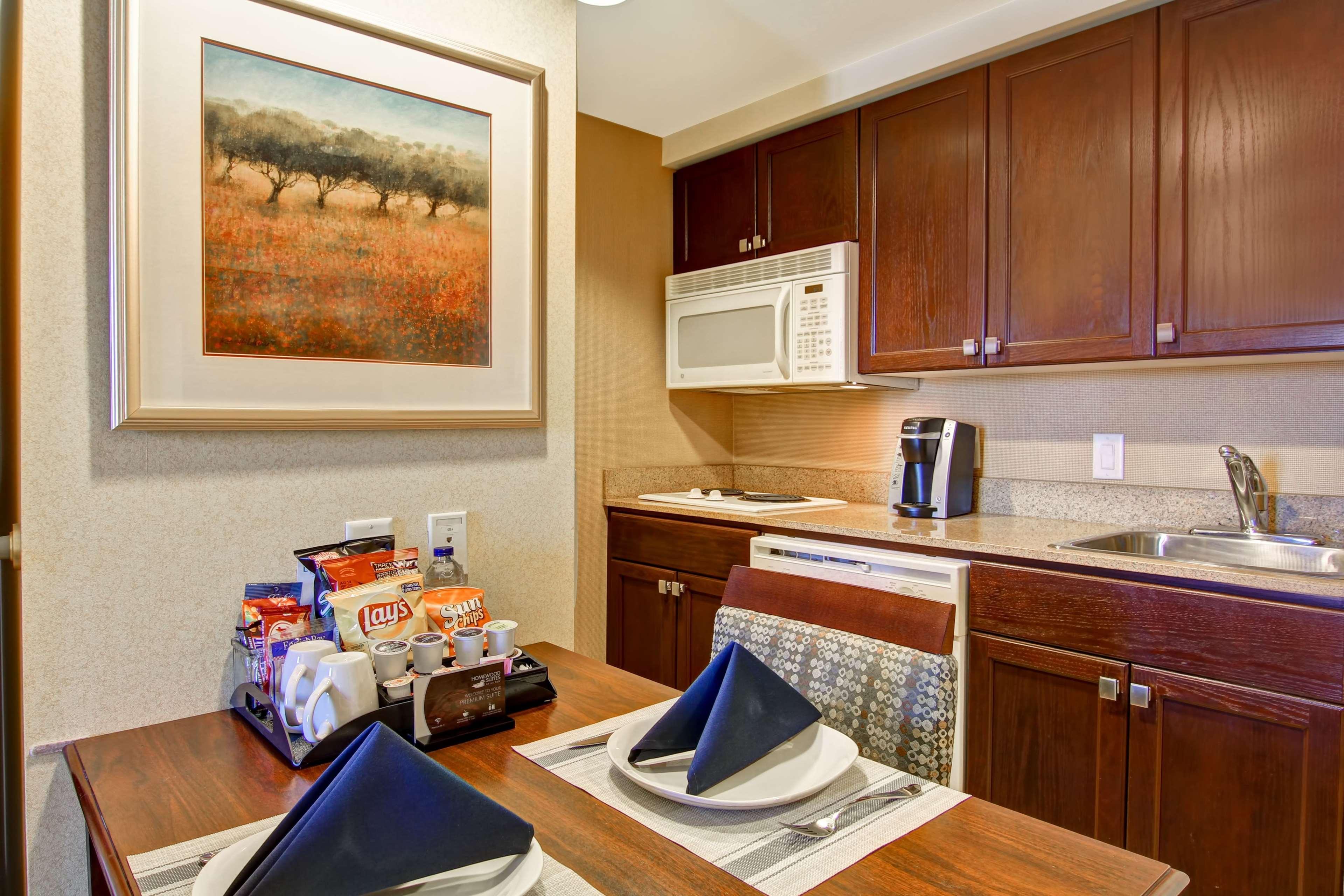 Homewood Suites By Hilton Toronto מיסיסאוגה מראה חיצוני תמונה
