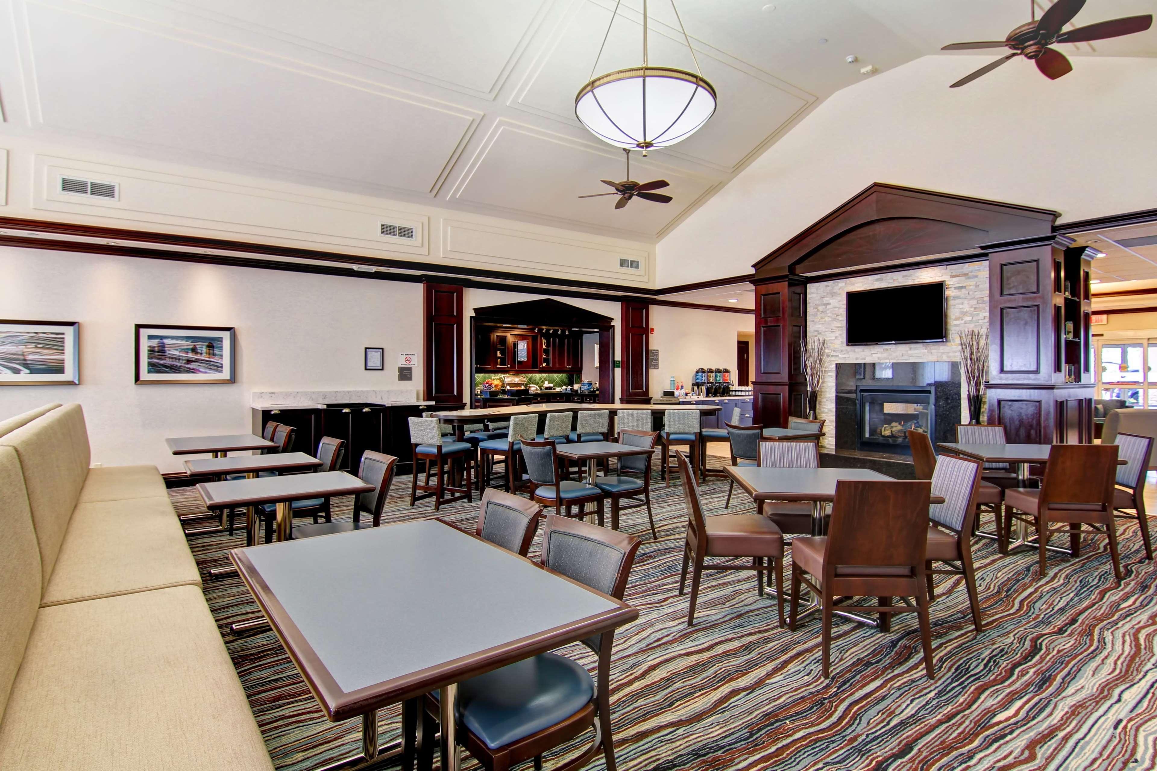 Homewood Suites By Hilton Toronto מיסיסאוגה מראה חיצוני תמונה