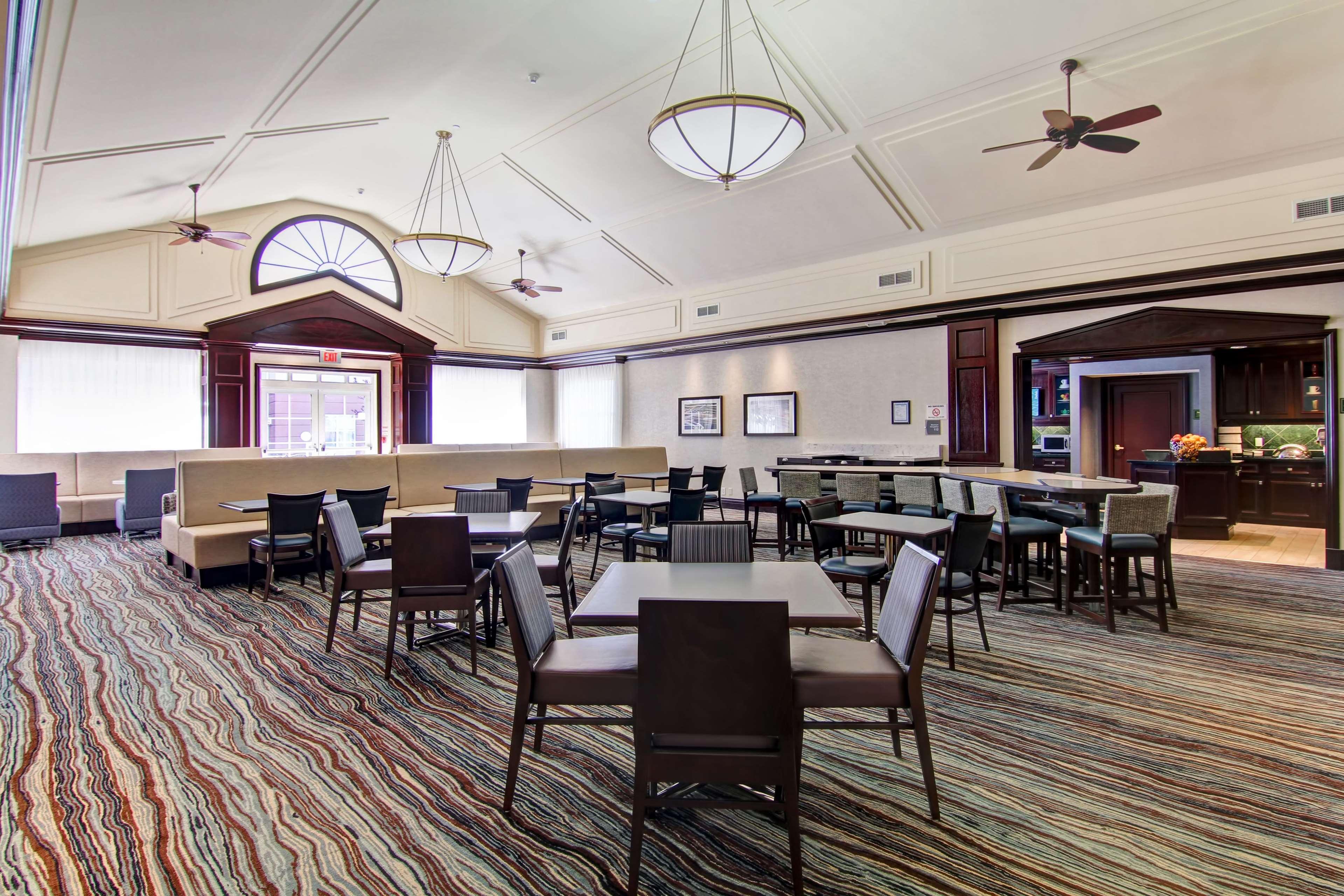 Homewood Suites By Hilton Toronto מיסיסאוגה מראה חיצוני תמונה