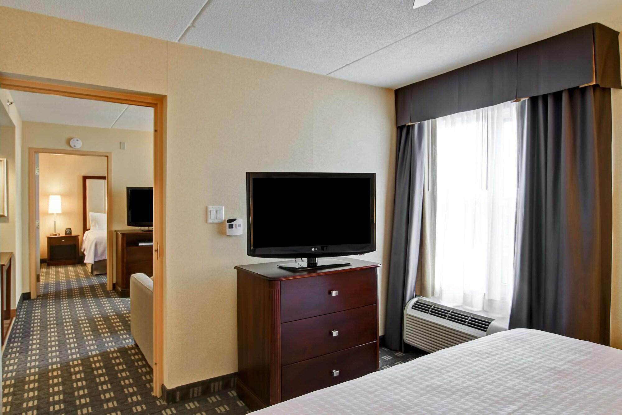 Homewood Suites By Hilton Toronto מיסיסאוגה מראה חיצוני תמונה