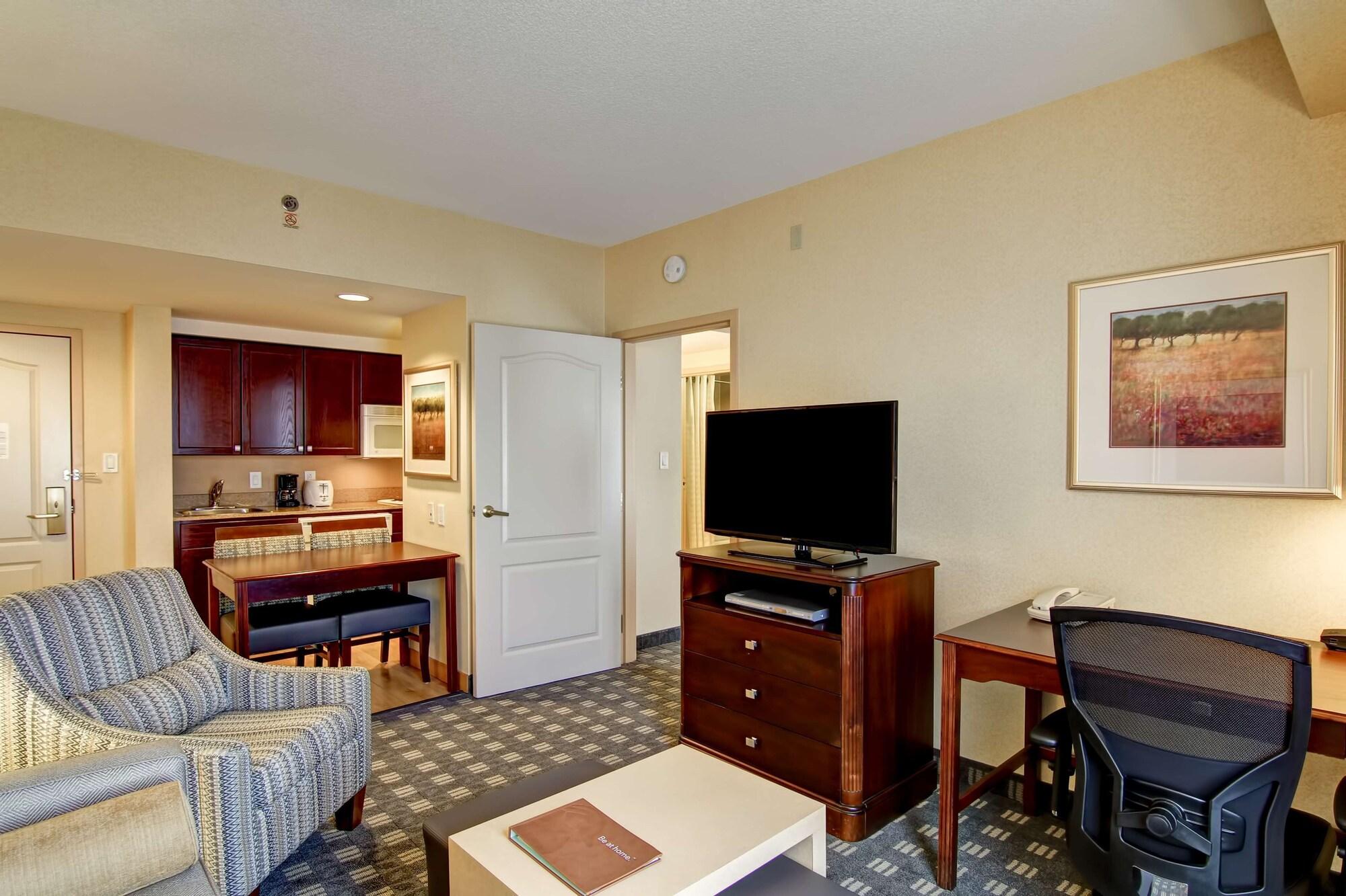 Homewood Suites By Hilton Toronto מיסיסאוגה מראה חיצוני תמונה