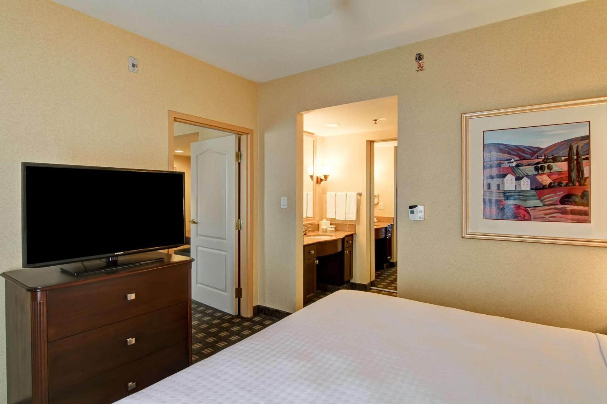 Homewood Suites By Hilton Toronto מיסיסאוגה מראה חיצוני תמונה
