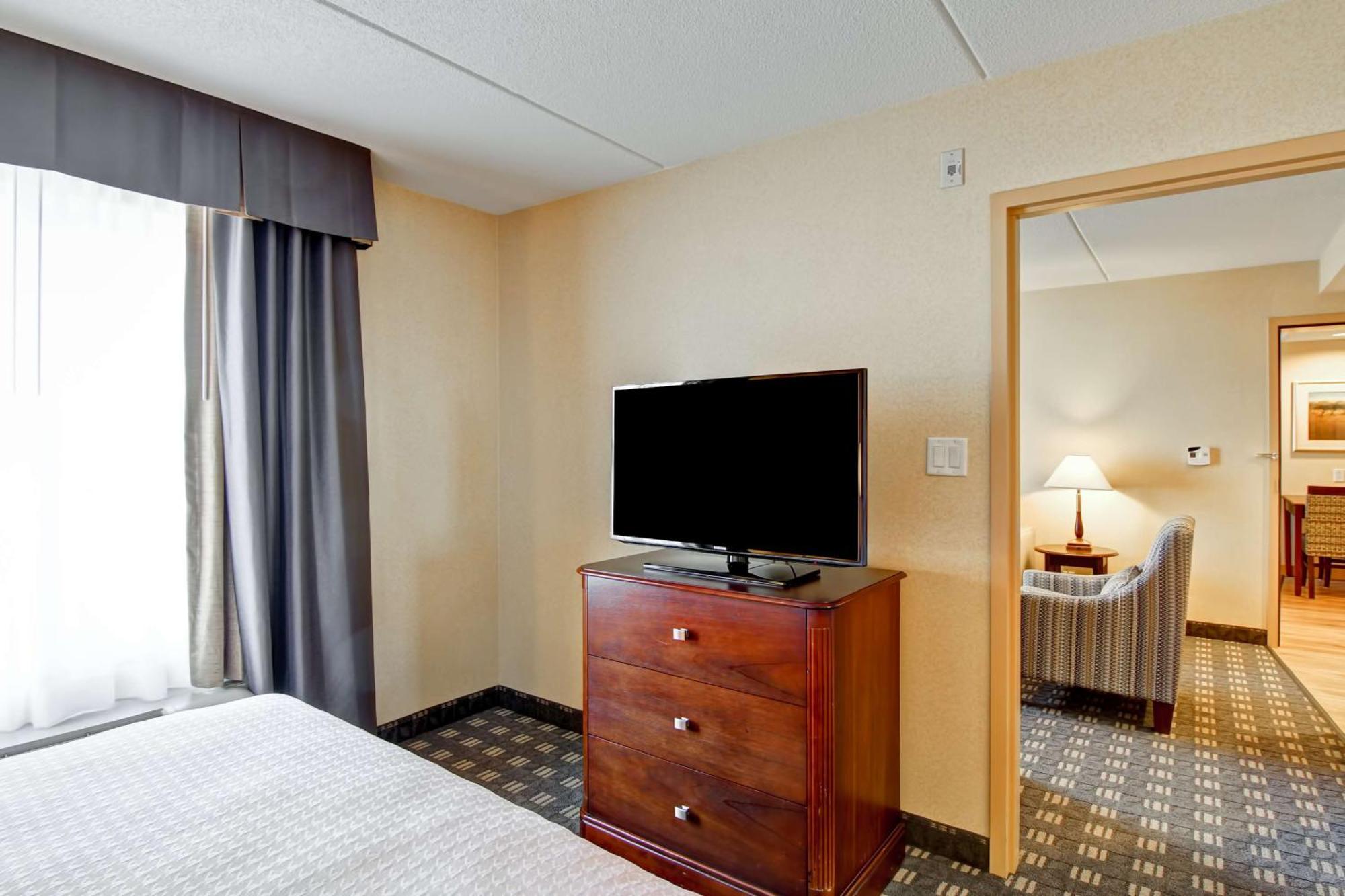Homewood Suites By Hilton Toronto מיסיסאוגה מראה חיצוני תמונה